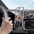 Βάση Tech-Protect MM15W-V8 Magnetic Magsafe τοποθετημένη σε ταμπλό αυτοκινήτου με κινητό να φορτίζει ασύρματα.
