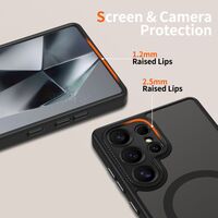 Η ματ μαύρη θήκη Tech-Protect MagCam τοποθετημένη σε Samsung Galaxy S25 Ultra 5G