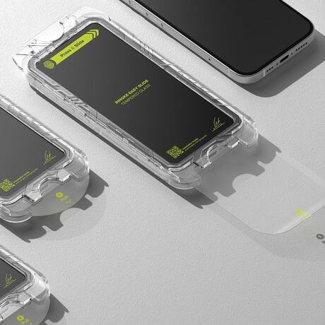 Εφαρμογή προστατευτικού γυαλιού Ringke Easy Slide στο iPhone 16 Pro