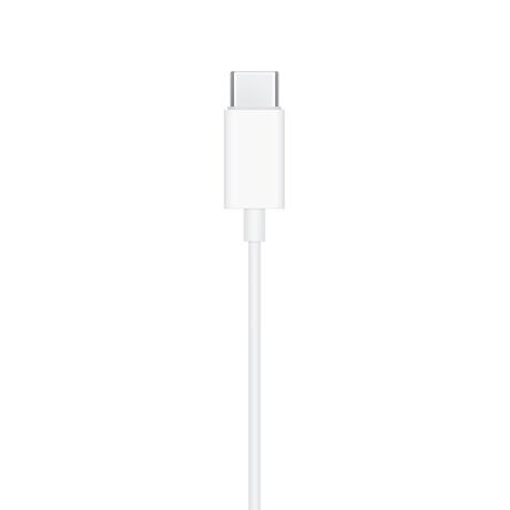 Κοντινό πλάνο των Apple EarPods με USB-C σύνδεση