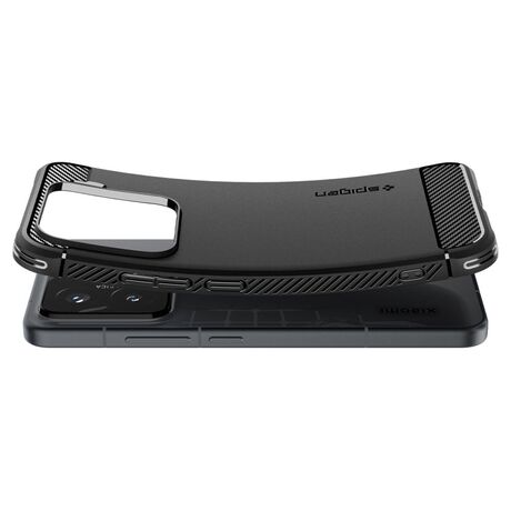 Spigen Rugged Armor Xiaomi 15 5G – πίσω πλευρά με carbon fiber λεπτομέρειες