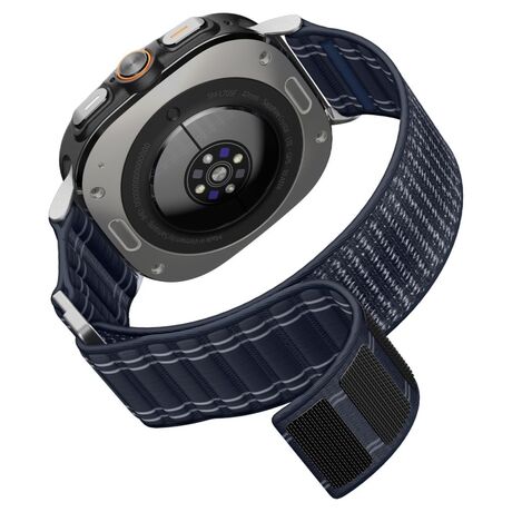 Black silicone sports strap Spigen WBF0 for Galaxy Ultra