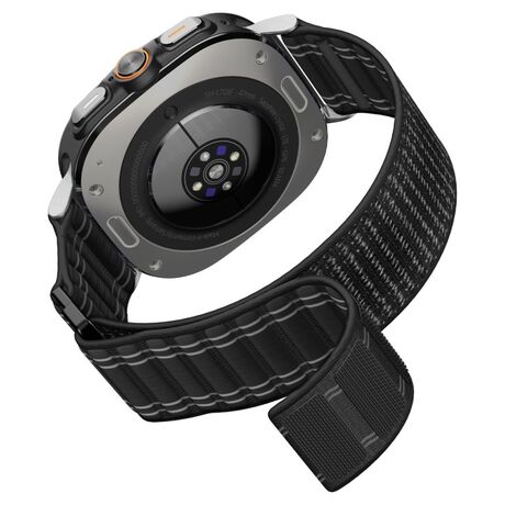 Black silicone sports strap Spigen WBF0 for Galaxy Ultra