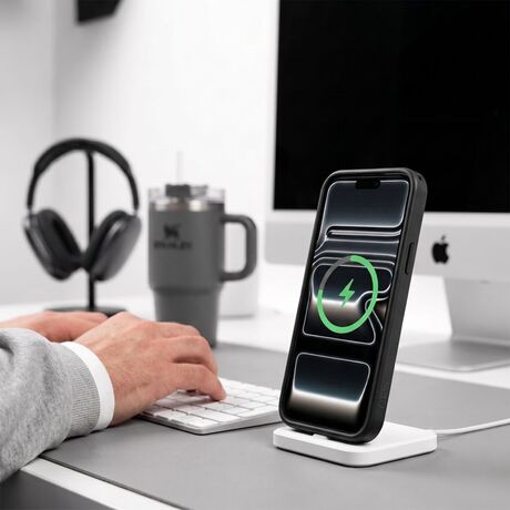 Υβριδική μαύρη θήκη Tech Protect MagMat για iPhone 17 Pro / 18 Pro